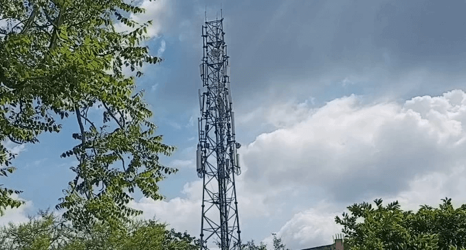 khud ki jameen par mobile tower se mota munafa kaise kamaye